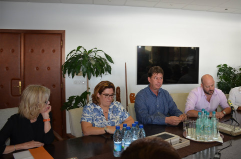 Sonia Lagarde, Sonia Backès, Thierry Santa et Christopher Gygès ont présenté à la presse le 18 juillet le projet de comité de coordination de sauvetage de la SLN.